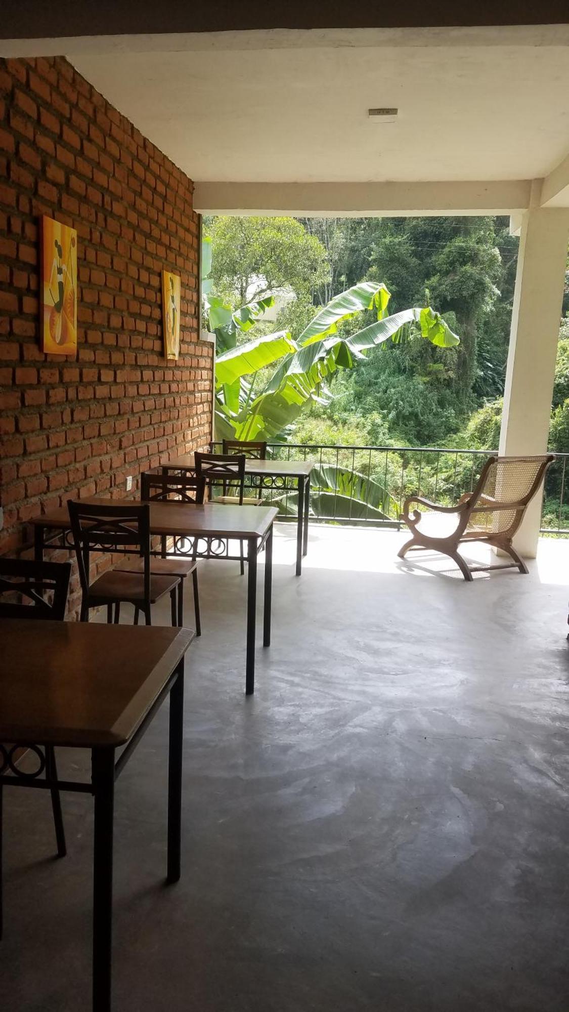 Ayubo Lodge *